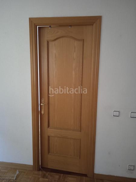 Foto 5736c996-6bbb-4050-85df-bb880ea64d29. Piso  en venta en calle poeta blas de otero en Madrid