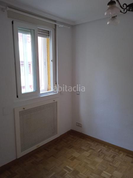 Foto c3eb4f82-660f-40f5-867e-366c115ca682. Piso  en venta en calle poeta blas de otero en Madrid