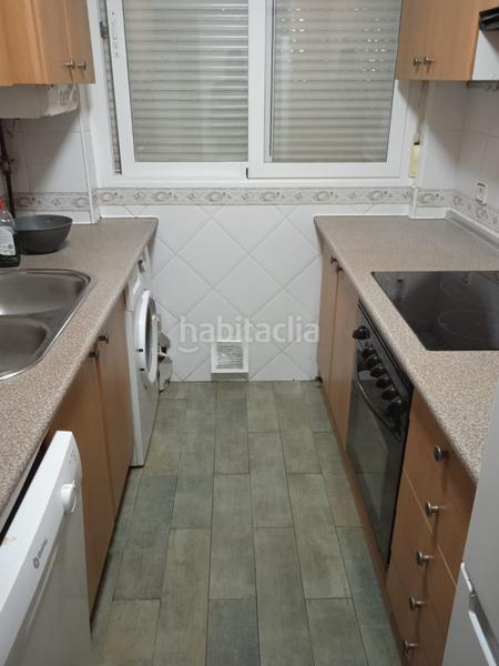 Foto cb960f8c-d2da-468b-acbe-fe83865fc5d9. Piso  en venta en calle poeta blas de otero en Madrid