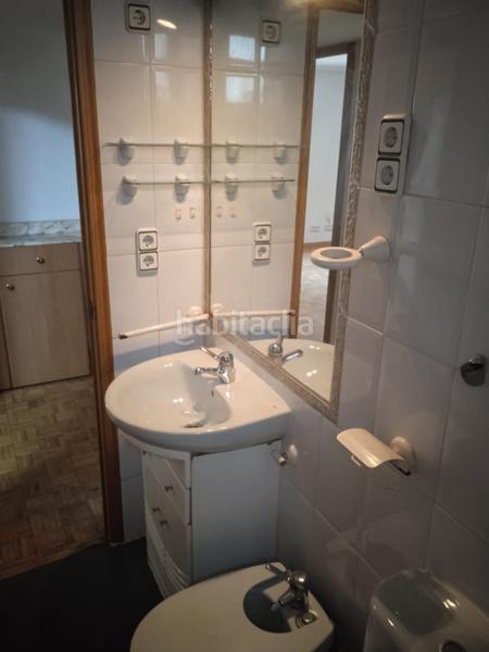 Foto fa89ed65-8565-459e-b45a-59c89989e99e. Piso  en venta en calle poeta blas de otero en Madrid