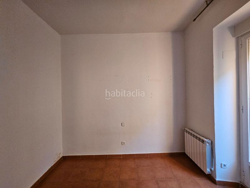 Foto bfe4fa74-7b78-4b58-8e33-10ba5c3135ff. Alquiler piso  en alquiler en calle cabestreros en Madrid
