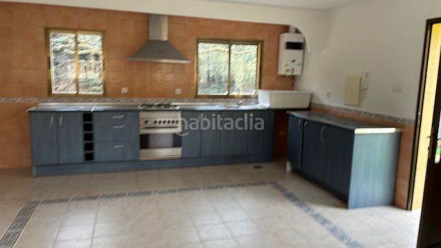 Foto 5a6363a3-0e2b-44eb-918b-fa4bb7ea7d51. Casa amb calefacció piscina a Pino Alto-Navarredonda Valdemorillo