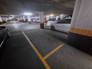 Miete Autoparkplatz  Fernando el católico. Plaza de garaje en alquiler en calle fernando el católico edific