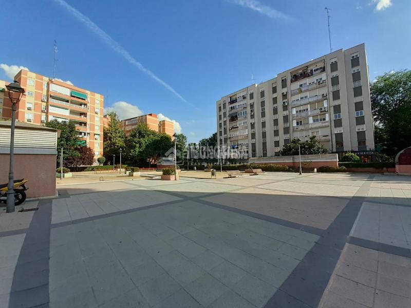 Foto 158613df-3fab-4b65-82ba-475b9e0b9490. Parking coche boxplaza de garaje en venta en Centro Móstoles