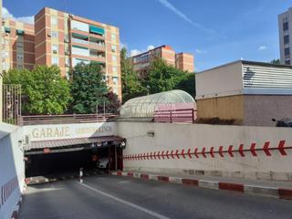 Parking coche en Centro. Boxplaza de garaje en venta en móstoles