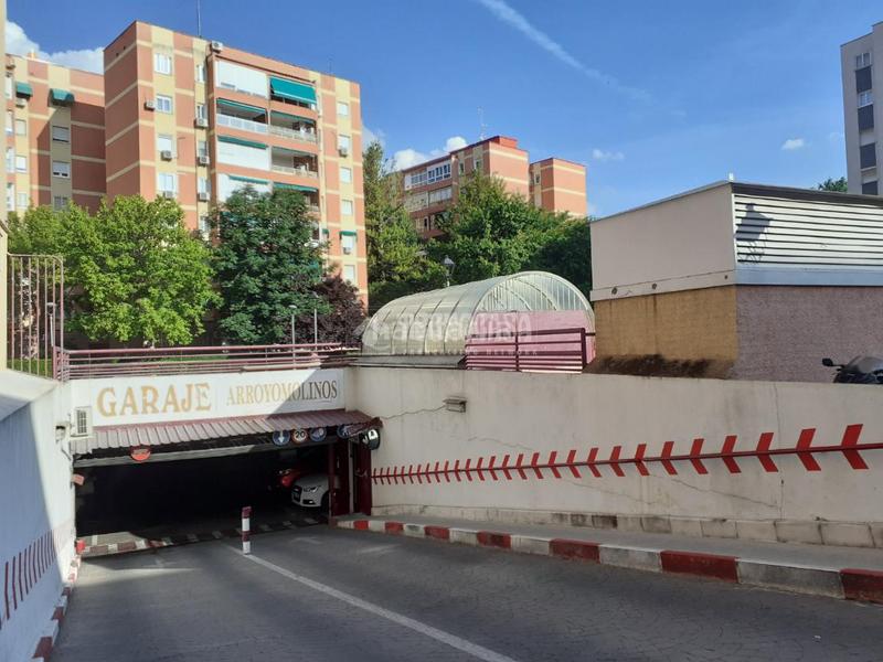 Foto f7bd624d-8b03-4164-a96f-a9bb847f44fa. Parking coche boxplaza de garaje en venta en Centro Móstoles