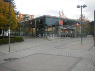 Parking coche en Centro. Boxplaza de garaje en venta en mstoles