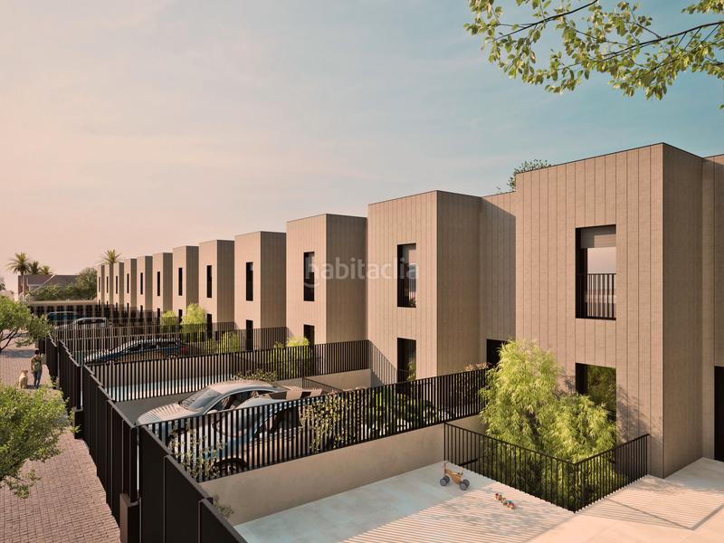 Foto 81b35ddd-9855-45c6-b0cd-2dba87204171. Casa adossada 176m<sup>2</sup> a carrer de pino panera 30 a Godella