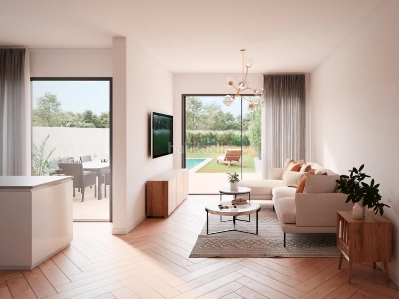 Foto c3c833ef-6b0d-4169-874f-35b58eb52aaf. Casa adossada 176m<sup>2</sup> a carrer de pino panera 30 a Godella