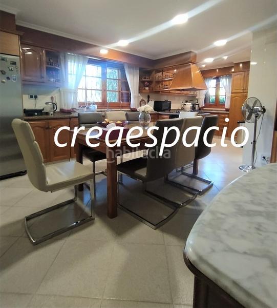 Foto 4c75cf02-e3ae-4ed2-bdf8-d20c4818b362. Casa en carrer cirerers 14a en Casas Verdes Paterna