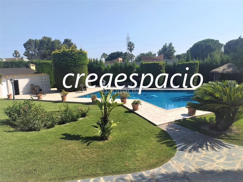 Foto 9b3f8f0f-ff3d-4dce-81f0-0fdf38c7ee59. Casa en carrer cirerers 14a en Casas Verdes Paterna