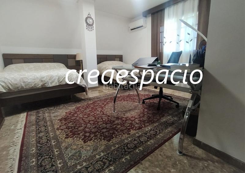 Foto dec5e89c-a226-4a65-ad35-1f3bf2f776f3. Casa en carrer cirerers 14a en Casas Verdes Paterna