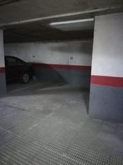 Parking coche  N/a. 2 plazas de garaje, una para coche y otra para moto, una al lado