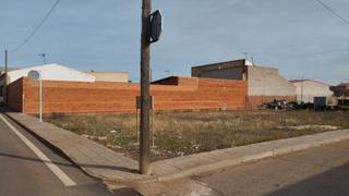 Residential Plot in Calle del viento 29. Parcela en terreno urbano, de esquina, en valenzuela de calatrav