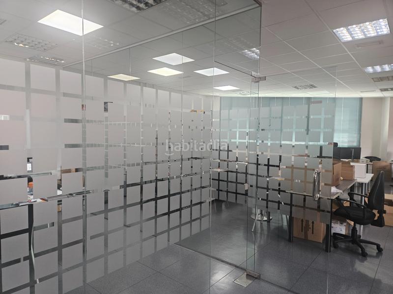 Foto 5cd99c70-aa80-4dcf-a1d1-f3f7ebd35969. Office space with heating in Delicias Madrid
