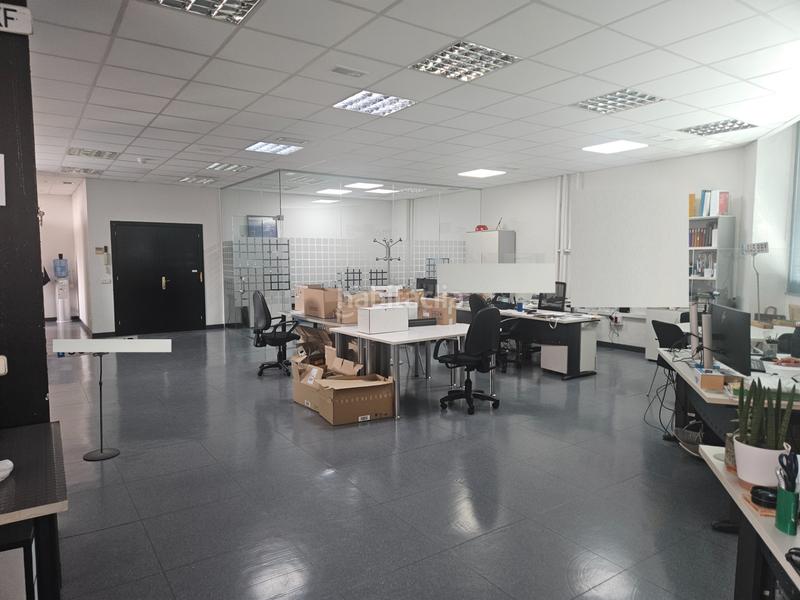 Foto d12dbf79-d771-4af0-b961-a43d19640a7b. Office space with heating in Delicias Madrid