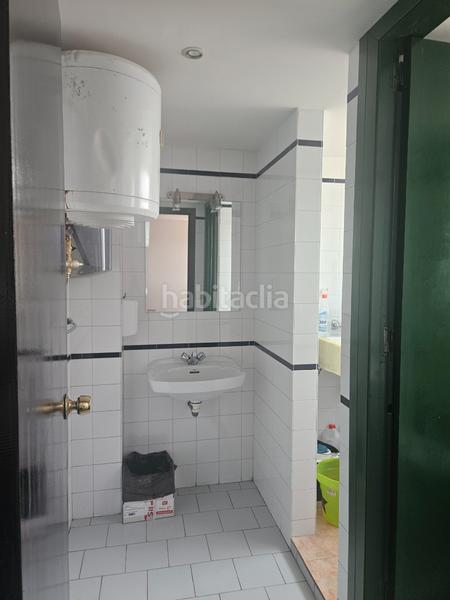 Foto f5b3a44a-7bcf-4f1d-94a7-8afccb418112. Office space with heating in Delicias Madrid