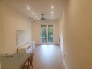 Apartment in Calle de Daniel Segovia