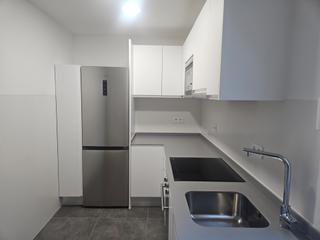 Location Appartement  Calle fernando díaz de mendoza. Estupendo piso, recien reformado! a estrenar.. . magníficamente