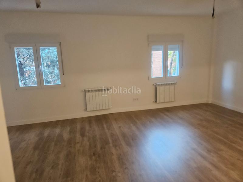 Foto 061193dd-893d-4596-81a6-672eb8c45b77. Rent flat with heating in Comillas Madrid