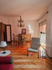 Affitto Appartamento  Calle de valdeverdeja. Estupendo piso de 3 dormitorios, 2 baños, salón independiente