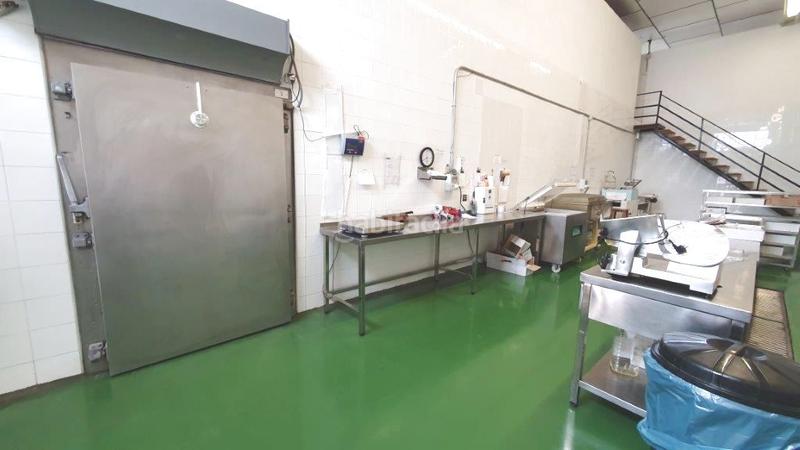 Foto d637bd52-aefe-4768-9eca-5c49c4247d4e. Capannone industriale in Campo Alto-Club de Campo Elda