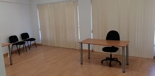 Location Bureau à Centro. Elda centro: oficina 80 m2, 3 despachos. 250 €