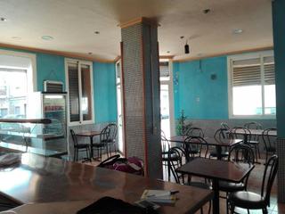 Geschäftsraum in Plaza de Toros-Avenida Chapí-Trinquete. Local en esquina de 80 m2. zona av. chapí