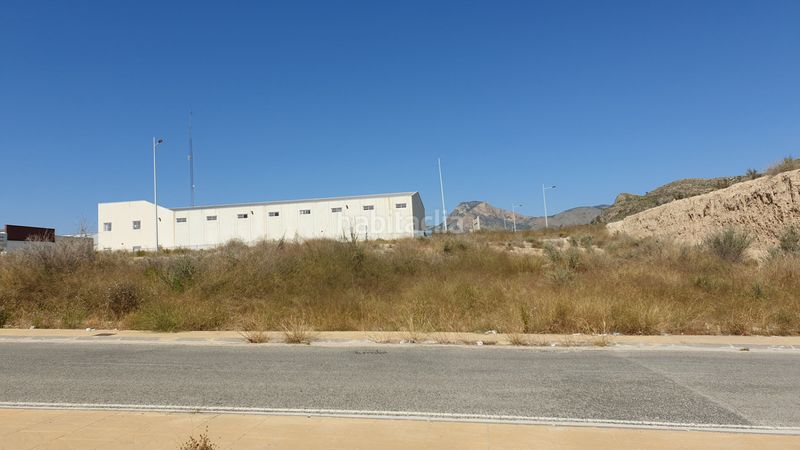 Foto 802f3b2d-0b34-44a5-bca6-d8b95cf353bb. Area edificabile industriale in Campo Alto-Club de Campo Elda