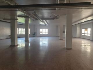 Lloguer Oficina a Plaza de Toros-Avenida Chapí-Trinquete. Elda: oficina en entresuelo 300 m2, con aseo, a/a condicionado,