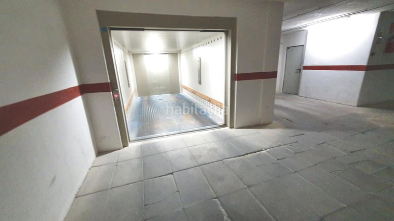 Foto 71a2cd3c-9125-4e80-b7a9-b3e90bf81033. Car parking in Petrer