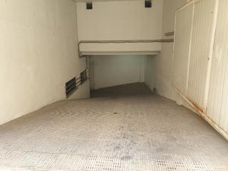 Lloguer Aparcament cotxe a Plaza de Toros-Avenida Chapí-Trinquete. Zona chapí: garaje abierto para coche mediano. 45 €/mes