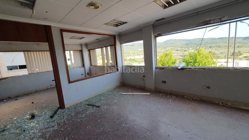 Foto 4646c6dc-af7d-4422-a1df-1307077cb9e1. Industrial building in Ibi