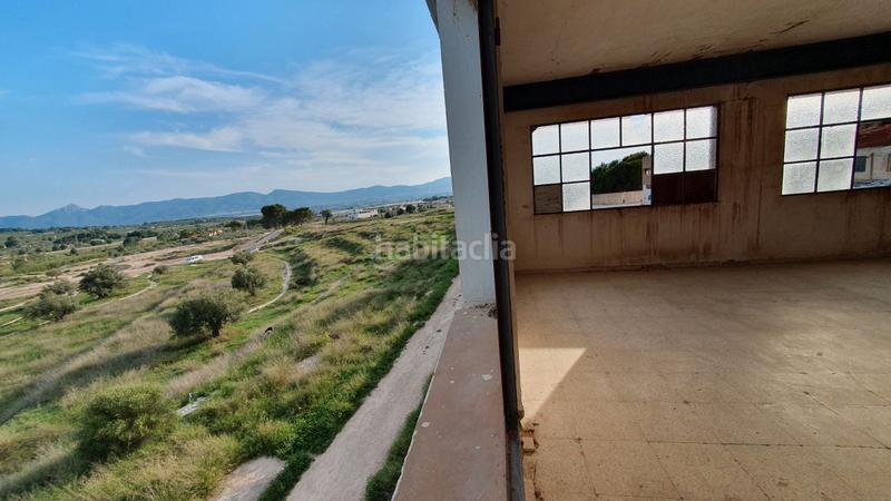 Foto aea738b8-a628-4c82-8c05-721d93a7f1d2. Industrial building in Ibi