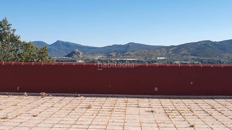 Foto 75b189e0-d21f-4026-81c0-731476dfd915. Edificio  , planta baja local y planta primera viviendas 153.500 euros en Onil