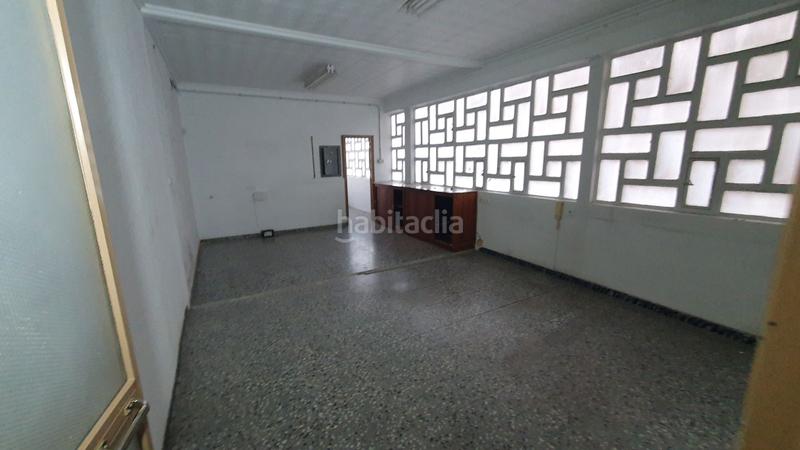 Foto d3a72ca1-49e2-44ec-90c3-35b28405a8a7. Edificio  , planta baja local y planta primera viviendas 153.500 euros en Onil