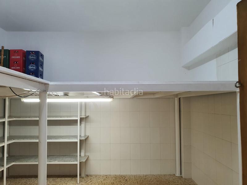 Foto 987c9b96-35d9-47e3-a7f7-112d4d1183c2. Lloguer local comercial a Petrer