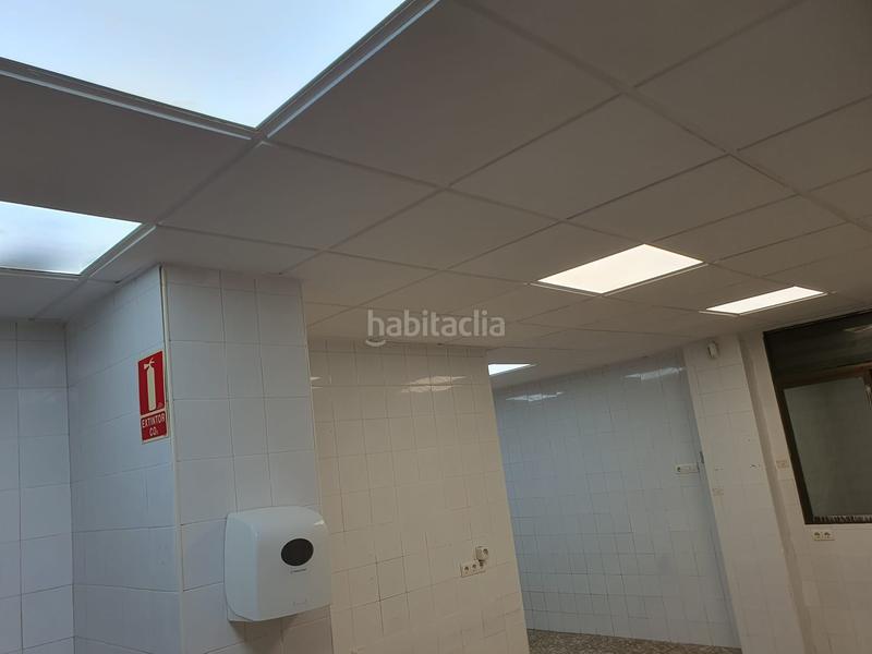 Foto ea6cf92f-60b2-4b0f-8a09-c80c25518c58. Lloguer local comercial a Petrer