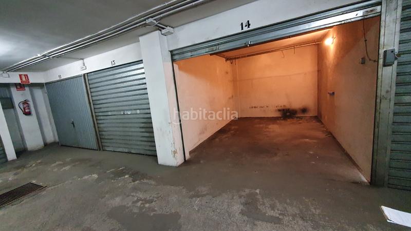 Foto b14f8542-8ca8-48cc-a400-cabace47d002. Autoparkplatz in Petrer