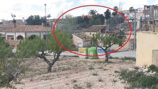Chalet  Calle trafalgar. Casa con terreno en la algueña.  precio  28.400 euros