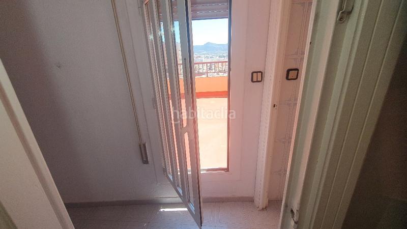 Foto 8c5862fc-82fb-4efc-a307-af5809f1fd00. Piso , piso con dos terrazas. cerca teatro chapi, precoio 123.000 euros en Villena
