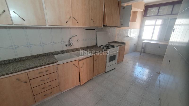Foto a3f6e6a0-1c42-4c70-a4e2-0a3fe41a3283. Piso , piso con dos terrazas. cerca teatro chapi, precoio 123.000 euros en Villena