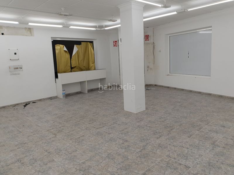 Foto ce3b2f03-dc99-4ff2-b1b1-a7bdb1095261. Lloguer local comercial a Plaza de Toros-Avenida Chapí-Trinquete Elda
