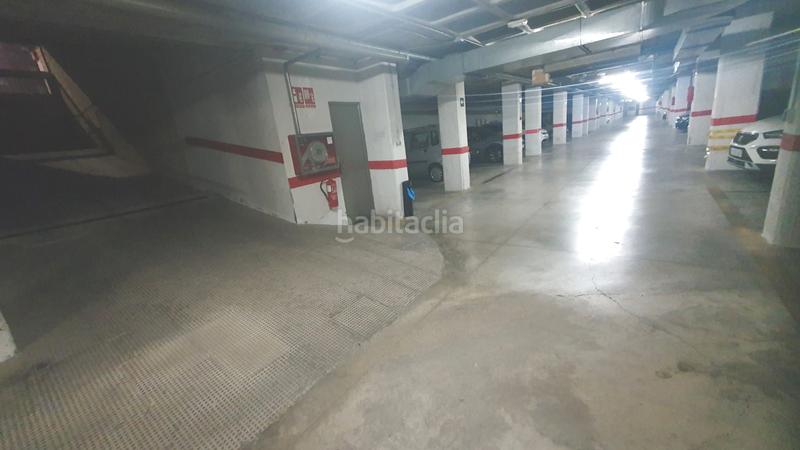 Foto e7509f6c-d69d-4977-83df-782fbf2e7512. Aparcament cotxe a Las Trescientas-San Francisco-Ciudad Vergel Elda