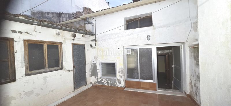 Foto 0a4dcb37-6a01-444b-90ac-2bb20d80453f. Casa amb xemeneia a Banyeres de Mariola