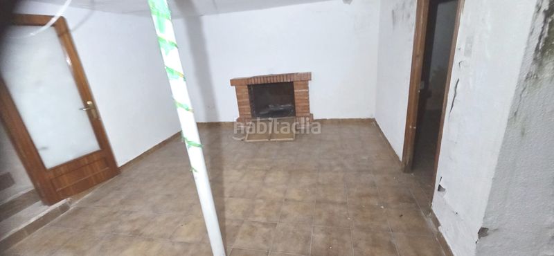 Foto d6f7604c-9aeb-4eaf-8aa9-d89ee9d2fb26. Casa amb xemeneia a Banyeres de Mariola