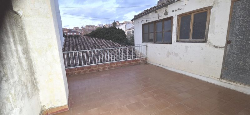Foto fa8ee29c-1e54-425a-8d6d-bf8109e98e4e. Casa amb xemeneia a Banyeres de Mariola