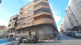 Pis  Calle hermanos pinzón. Piso elda, calle hermanos pinzón. precio 53.000 euros