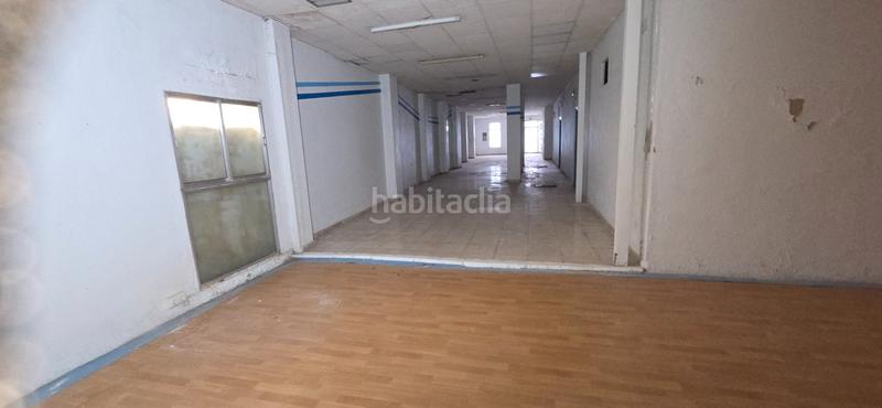 Foto b775ffaa-9a68-43e0-b55a-ab2852fb52c3. Geschäftsraum in Centro Elda