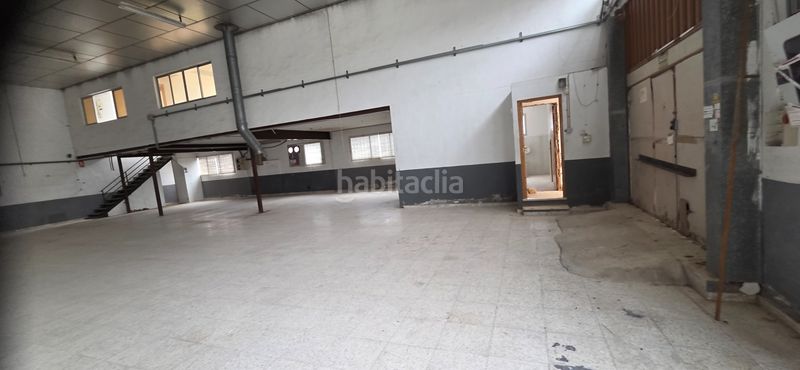Foto b4b5947f-fca8-4843-becd-7a33592d2f56. Nau industrial a Monòver